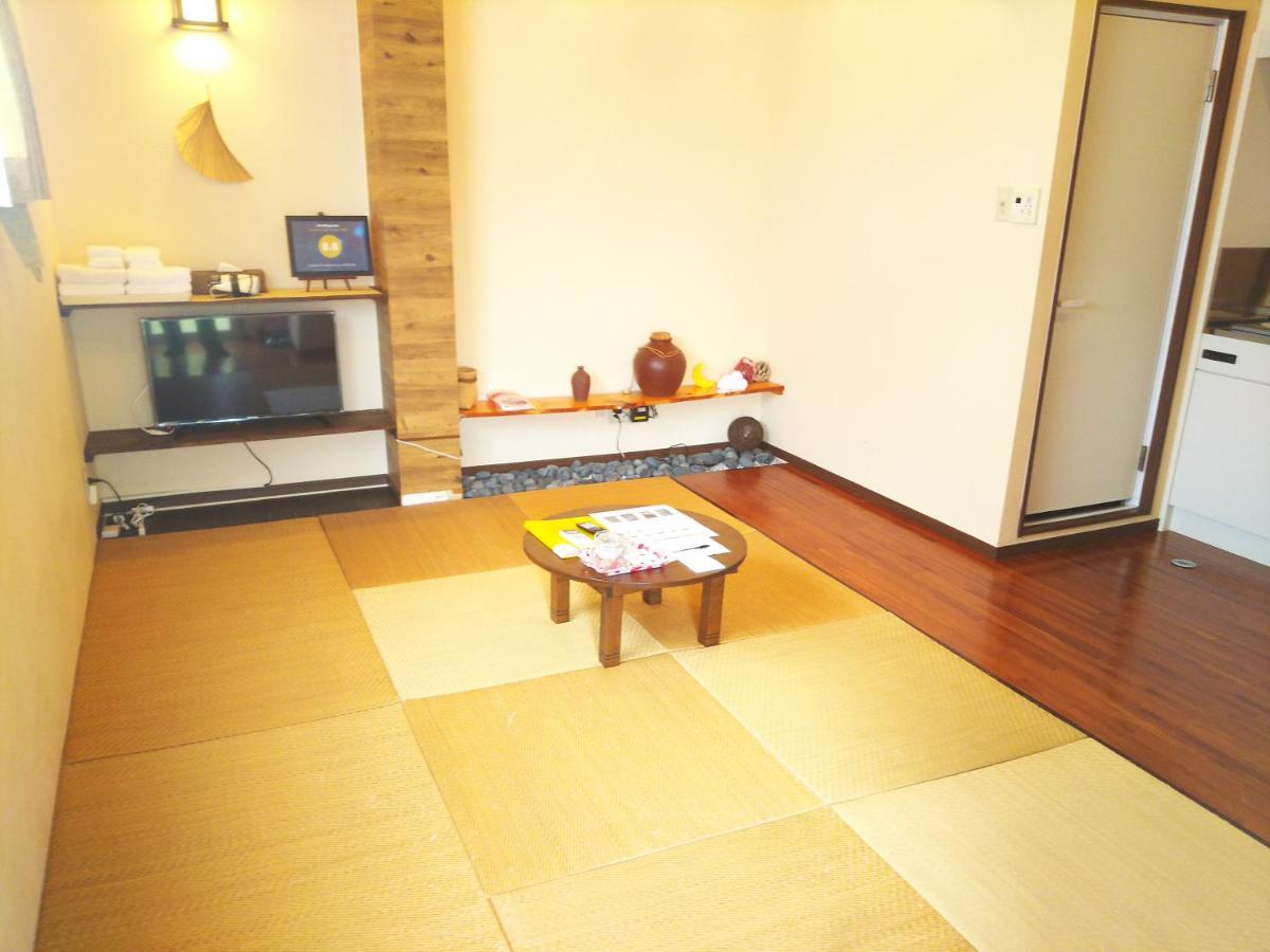Urban Condominium Wafutei Naha Exteriör bild