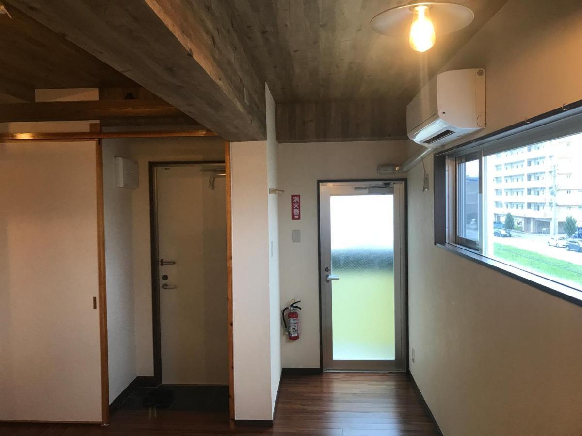 Urban Condominium Wafutei Naha Rum bild